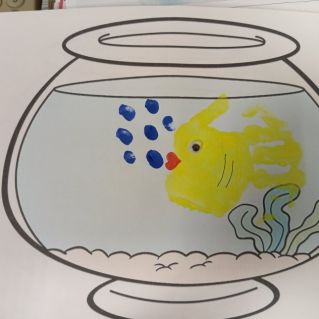 Рыбка в аквариуме