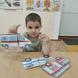 Такой важный транспорт! (Поделка по ПДД)