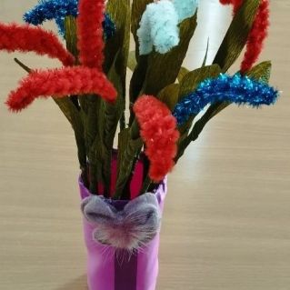 "Цветочная композиция в вазе"