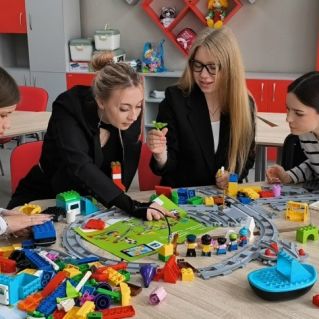«Воспитатели будущего: от игры к учёбе