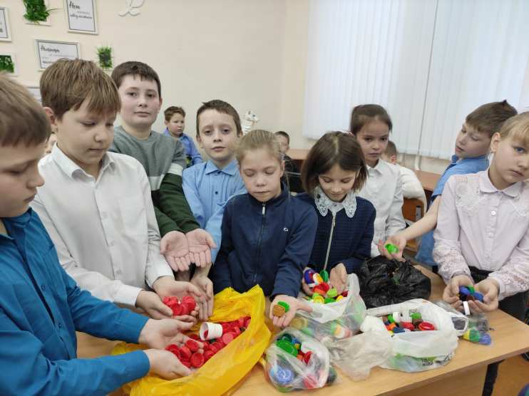 Орленок доброволец 3 класс. Орленок доброволец. Орленок доброволец трек. Орленок волонтер. Орленок доброволец трек.