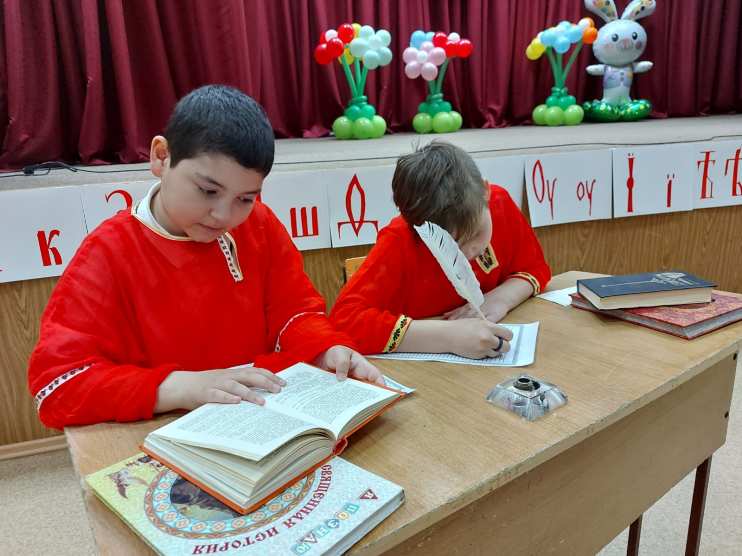 Кирилл и Мефодий - еще ученики!