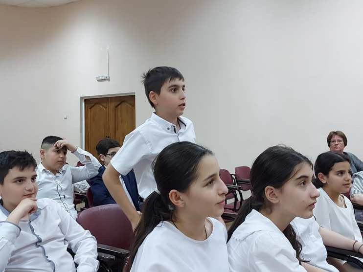 Внимательные зрители отвечают на вопросы викторины