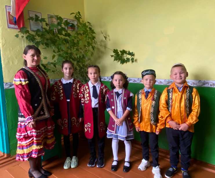 День национального костюма